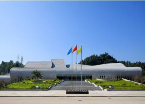 ���ݽ�ɽ����Ӿ��ˮ��